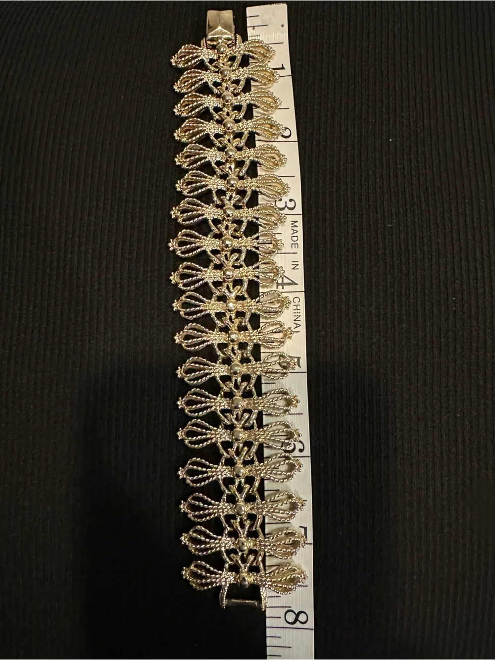 Vintage Signed Emmons Gleaming Bows Gold Tone Wide Panel Link Bracelet